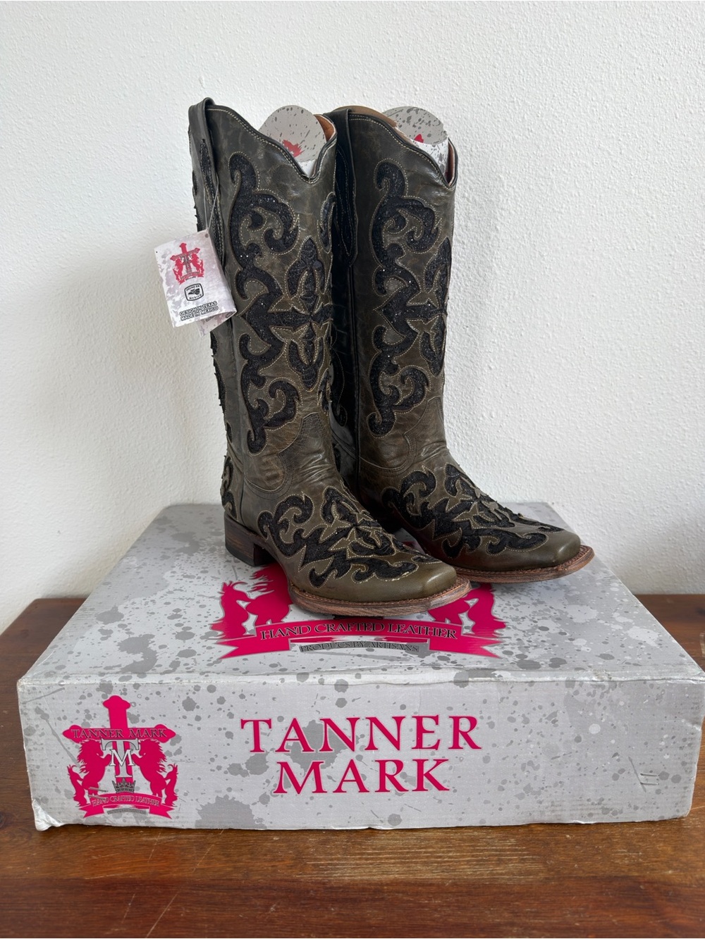 Tanner Mark Olive Green Leather Boots w/Black Lace Detail Women’s Size 9.5-10